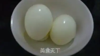 Make egg sandwich step 1