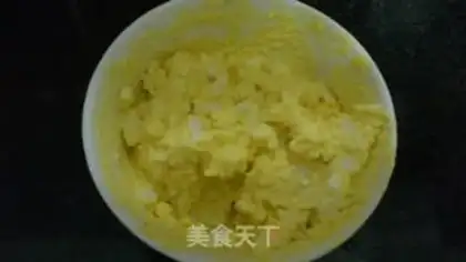 Make egg sandwich step 4