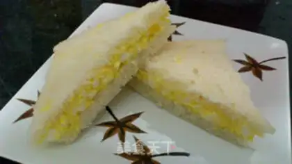 Make egg sandwich step 8