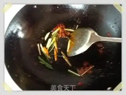 Make Dry stir-fried green beans step 4
