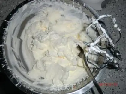 Make vanilla ice cream step 1