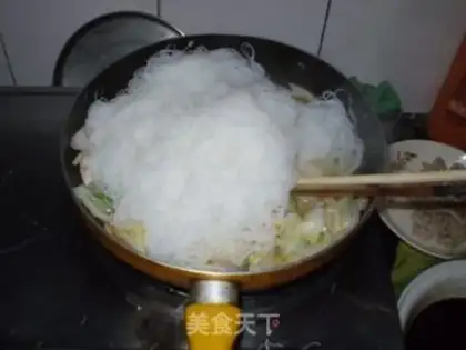Make Assorted fried rice noodles step 4