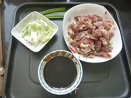 Make Sauteed mutton in sauce step 0