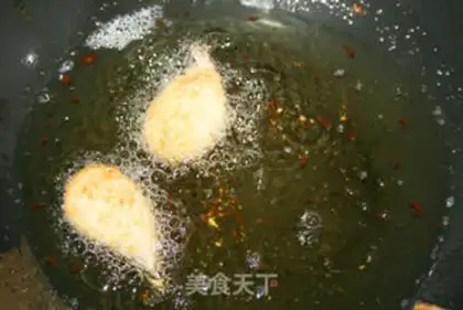 Make Shrimp balls with sesame heart step 5