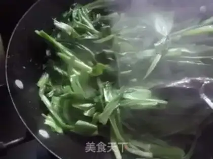 Make stir-fried vegetable with wheat and vegetable step 3