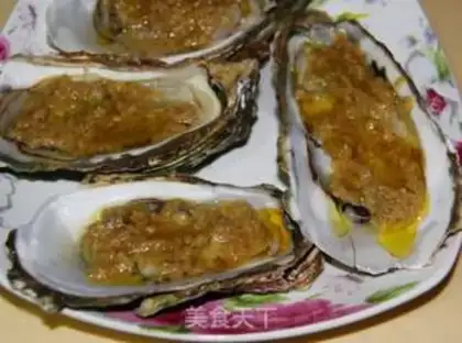 Make Grilled oysters with garlic step 1