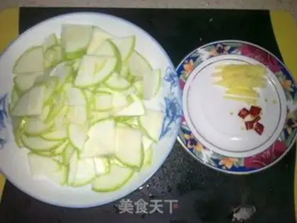 Make Hot and sour zucchini step 0