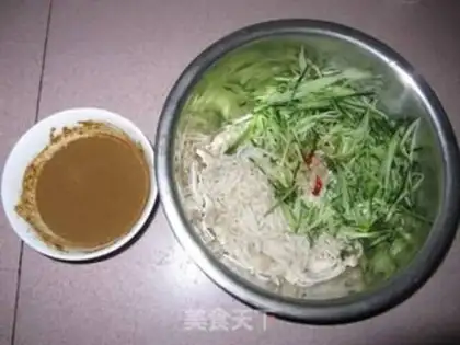 Make Flammulina velutipes with sesame sauce step 1