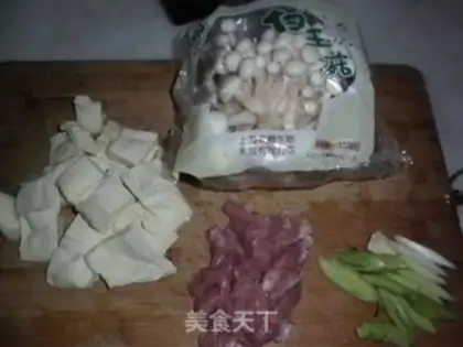 Make Braised tofu with white mushroom step 1