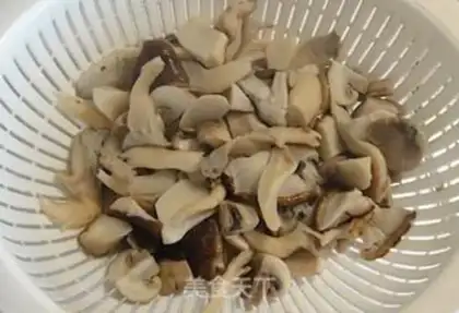 Make Stewed mushroom and yam step 3