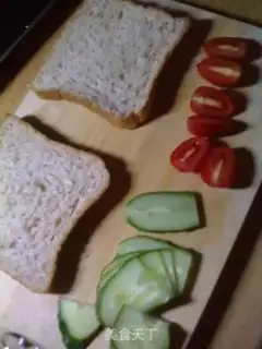 Make Seasonal vegetable sandwich step 3