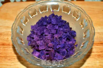 Make Purple potato cheese stuffed toast step 1