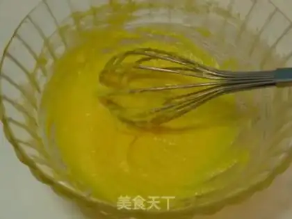 Make Egg yolk coconut shredded ball step 4