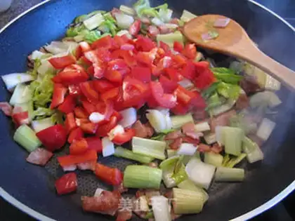 Make stir-fried pasta step 6