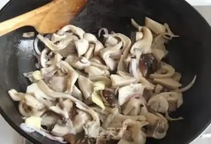 Make Stewed mushroom and yam step 7