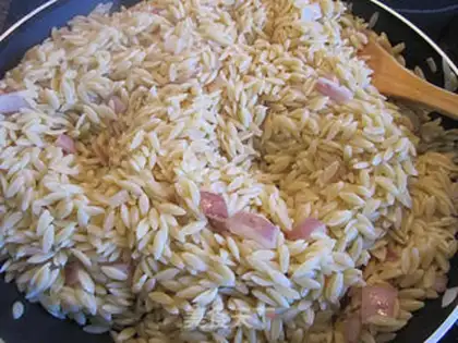 Make stir-fried pasta step 9