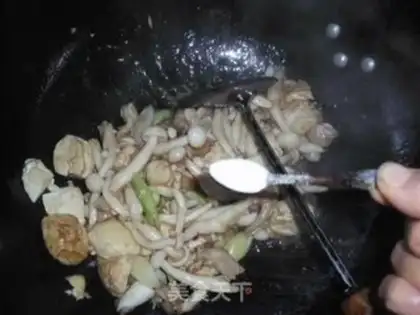 Make Braised tofu with white mushroom step 9