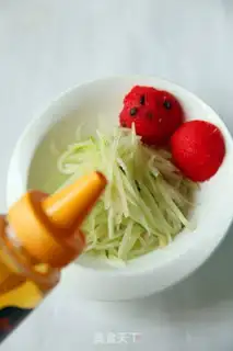 Make Honey choked melon skin shredded step 4