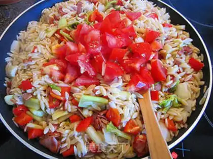 Make stir-fried pasta step 11
