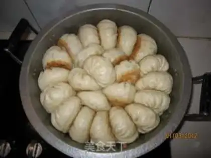 Make Pan-fried buns with leek and pork step 8