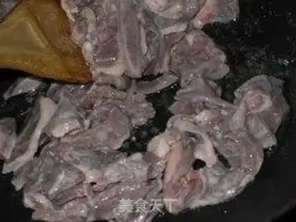 Make stir-fried pork heart with green pepper step 5