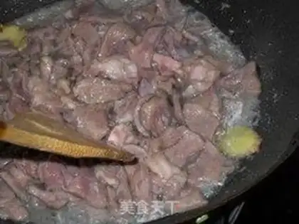 Make stir-fried pork heart with green pepper step 6