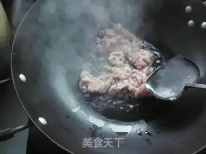 Make stir-fried five-color diced vegetables step 2