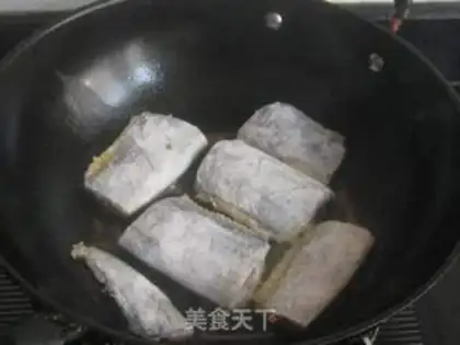 Make Spicy garlic hairtail step 4