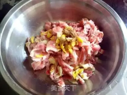 Make Spicy beef tendon step 1
