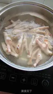 Make Tiger skin chicken feet step 0