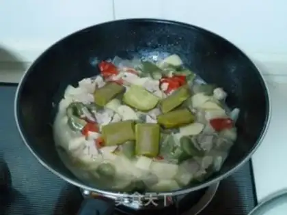 Make Curried beef poured over rice step 5