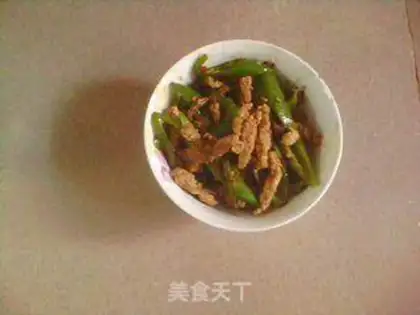 Make shredded pork macaroni step 5