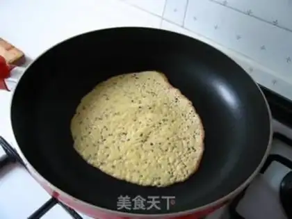 Make Homemade family crispy egg roll step 7