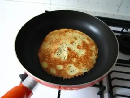 Make Homemade family crispy egg roll step 8
