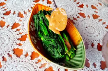 Make Home-cooked spinach with sesame sauce step 5