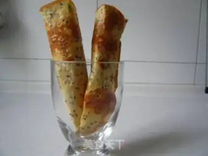 Make Homemade family crispy egg roll step 11