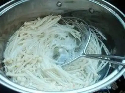 Make Flammulina velutipes mixed with cucumber step 0