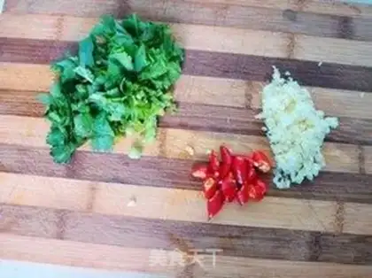Make Flammulina velutipes mixed with cucumber step 1