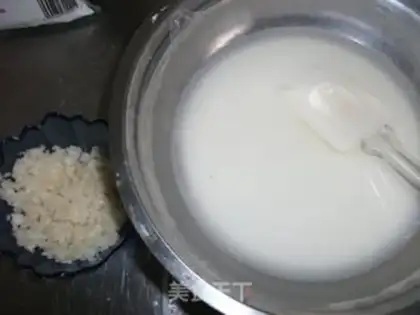 Make horseshoe cake step 1