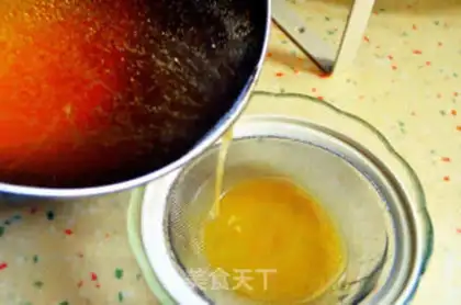 Make Home-cooked saute spicy chicken mixed noodles step 3
