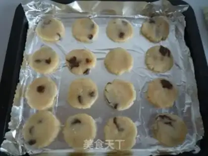 Make almond crisps step 5