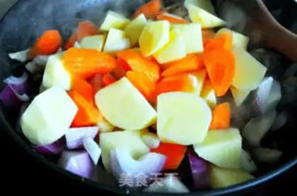 Make Home-cooked saute spicy chicken mixed noodles step 8