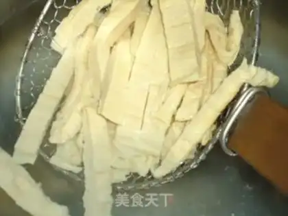 Make Spicy cucumber and bean skin step 5