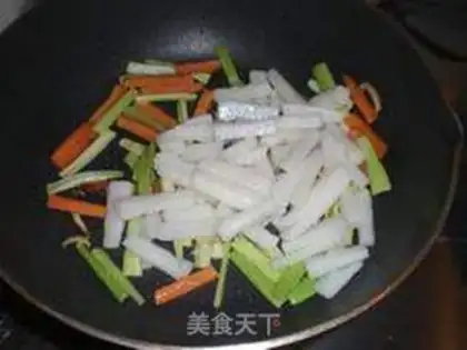 Make stir-fried Chinese yam step 7