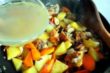 Make Home-cooked saute spicy chicken mixed noodles step 10