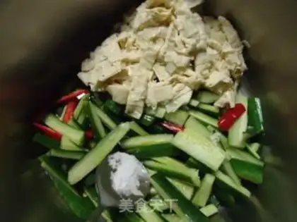 Make Spicy cucumber and bean skin step 6