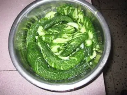 Make Chinese cucumber salad step 1