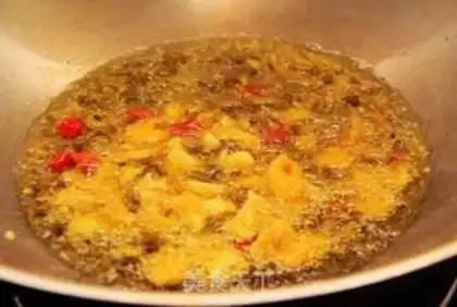 Make stir-fried pork liver with pickled pepper step 4