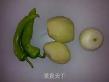 Make stir-fried shredded potatoes step 0