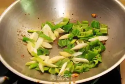 Make stir-fried pork liver with pickled pepper step 6